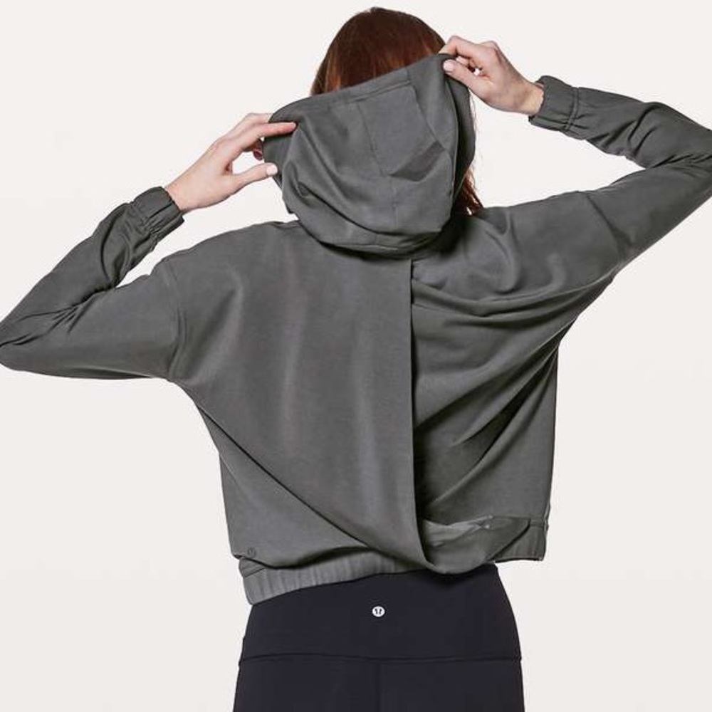 🔥Lululemon -Twisted & Tucked Pullover Hoodie Size 6